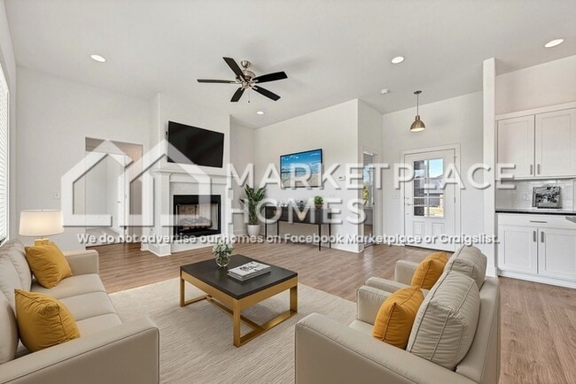 Building Photo - 375 Canada Dr