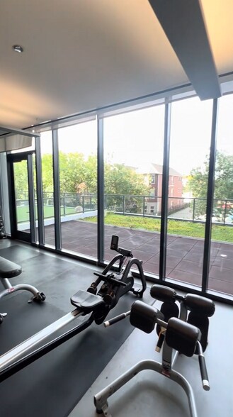 Building Photo - 1158 N Howe St