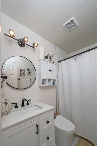 Building Photo - 5925 Legend Ln