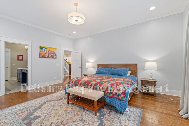 Building Photo - 980 Malquin Dr
