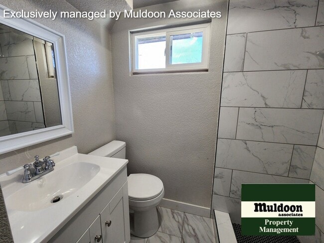 Building Photo - Fully remodeled 4 bedroom available now!