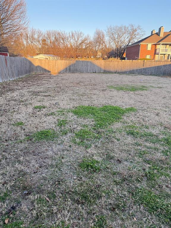 Building Photo - 8425 English Oak Loop