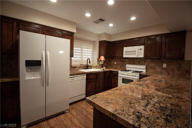 Building Photo - 9309 Scenic Mountain Ln