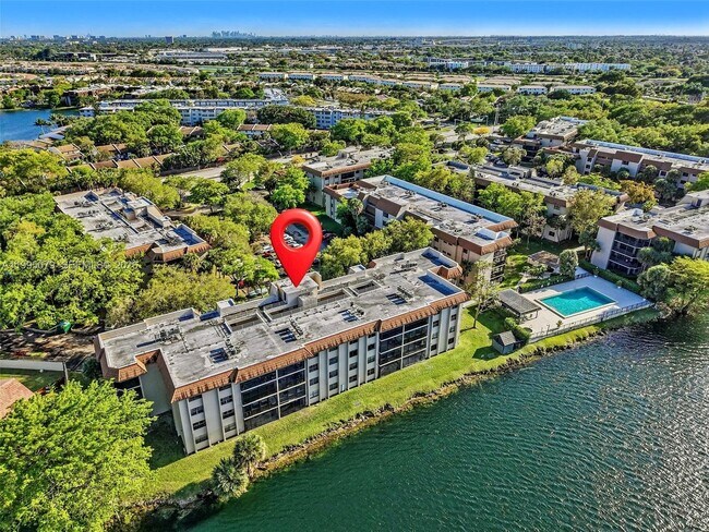 Building Photo - 605 Ives Dairy Rd