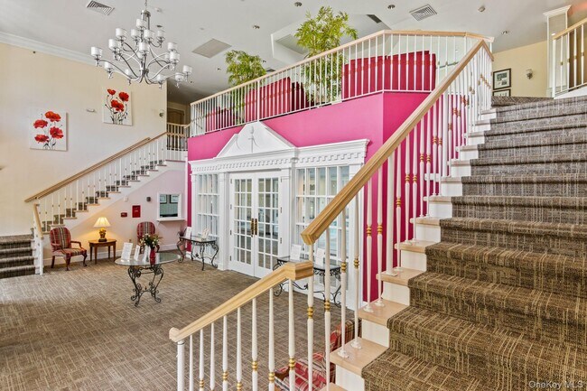 Building Photo - 868 Birchwood Park Dr