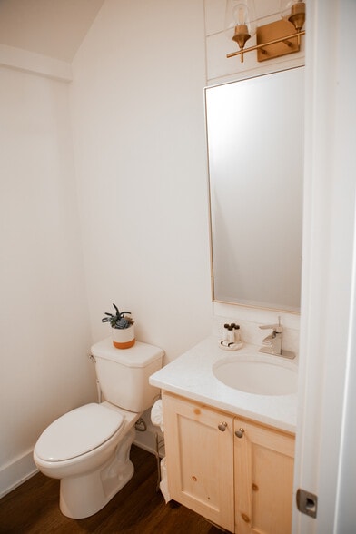 Building Photo - 2105 Loretta Parker Lane