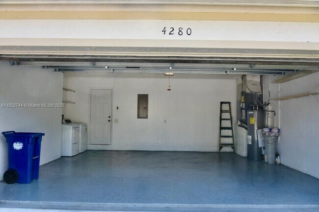 Building Photo - 4280 Ironwood Ct