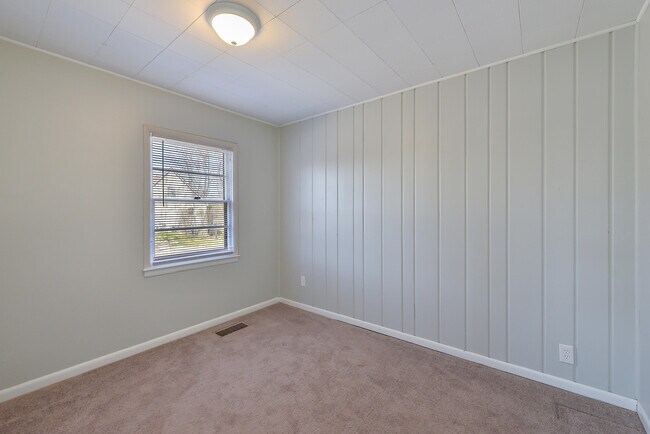 Building Photo - 7200 Whitmore Lake Rd