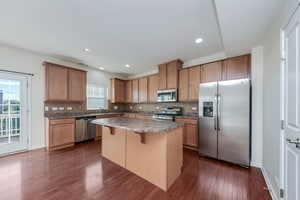 Building Photo - 212 N Commerce St