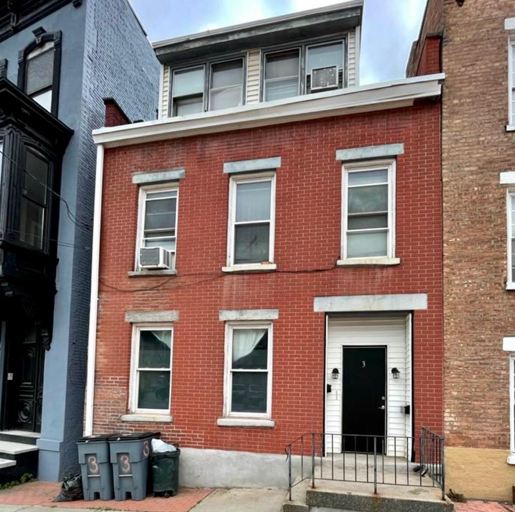 Building Photo - 3 Cypress St