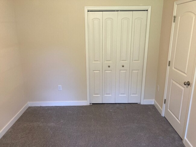 Building Photo - 351 Rolando Dr