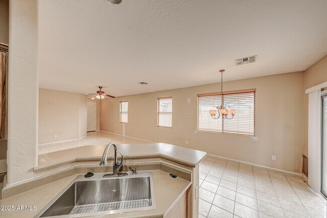 Building Photo - 40102 N Bridlewood Ct