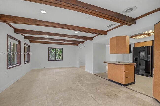 Building Photo - 13621 SW 103rd Ave