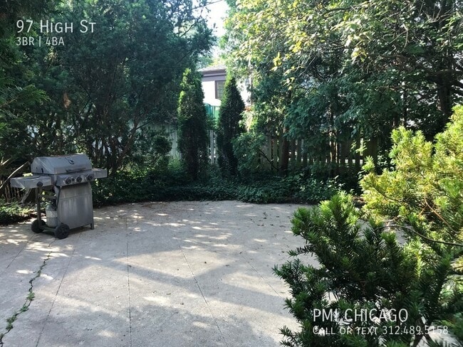 Building Photo - 97 High St