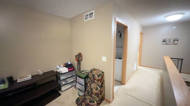 Building Photo - Beautiful 2 Bed, 2 Bath Townhome for Rent ...
