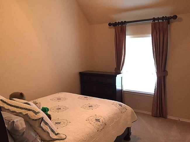 Building Photo - 1602 Eden Meadows Dr