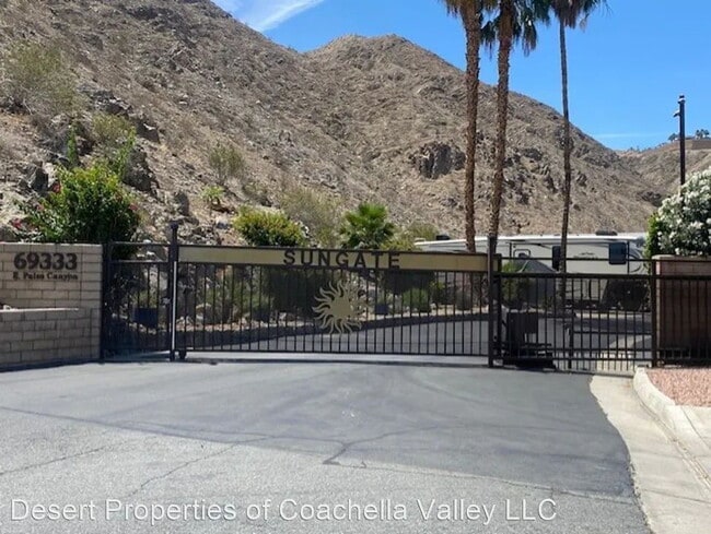 Building Photo - Peaceful Desert Retreat in Gated 55+ Community | Corner Lot with Double Entry Driveway