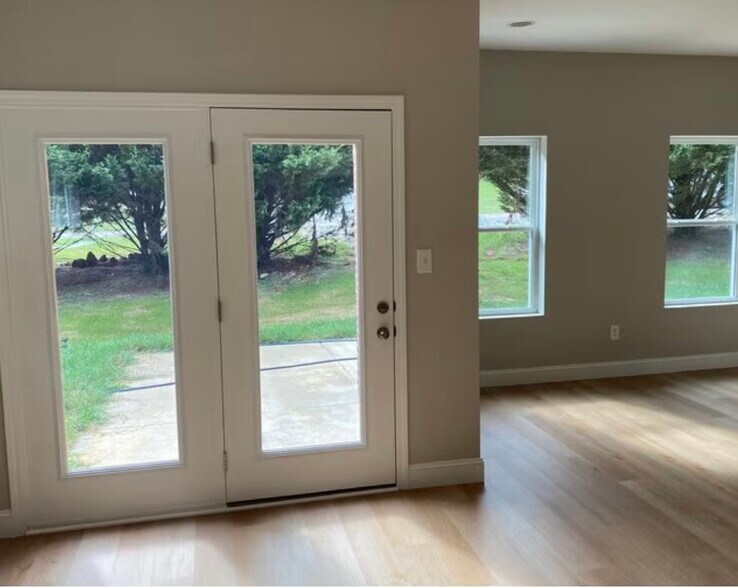 Building Photo - 1336 Gatewood Ln