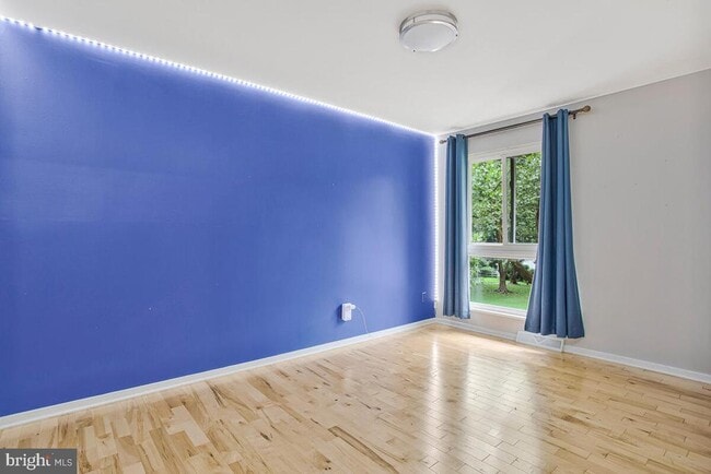 Building Photo - 6162 40 Winks Way