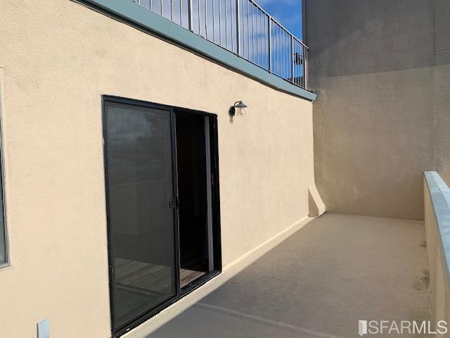 Building Photo - 1090 Main St