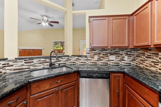 Building Photo - 1229 Laurelleaf Dr