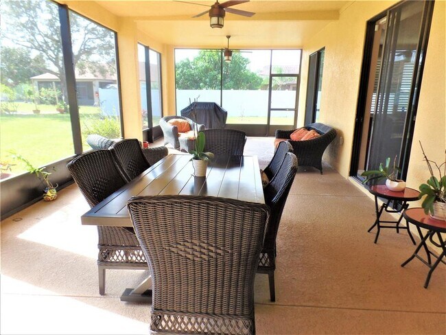 Building Photo - 3240 Pineapple Isle Dr