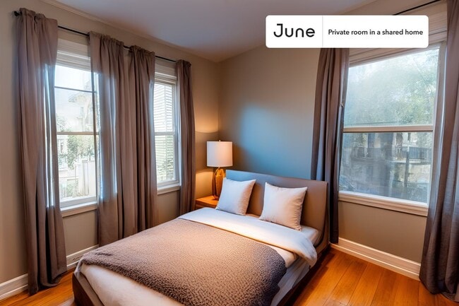 Building Photo - 101.5 Calumet St