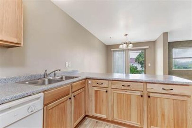 Building Photo - 3 bedroom 2.5 bath townhouse in Bozeman