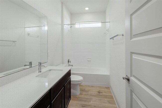 Building Photo - 16808 Ponte Cv