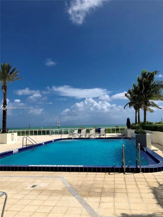 Building Photo - 6917 Collins Ave