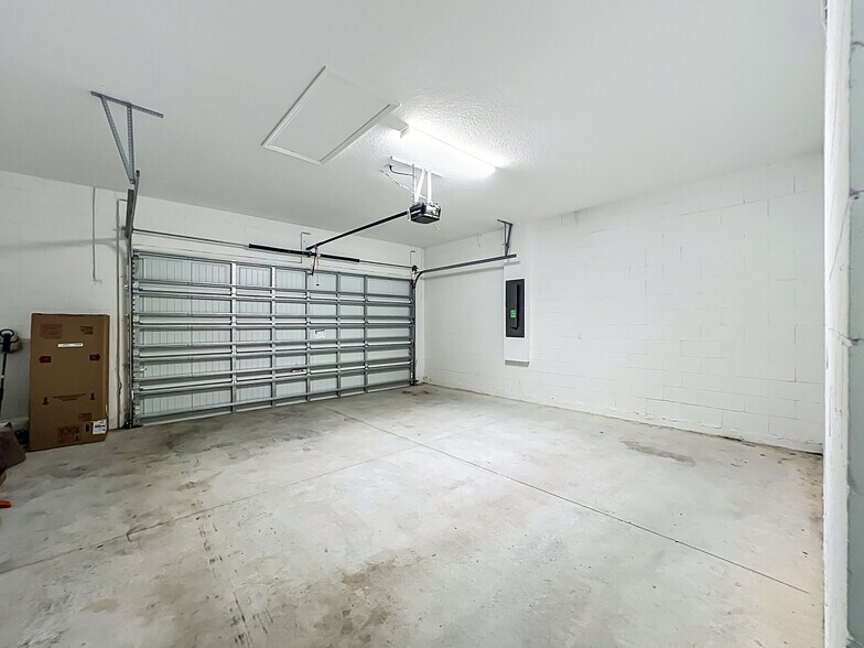 Building Photo - 16007 Micelli Dr