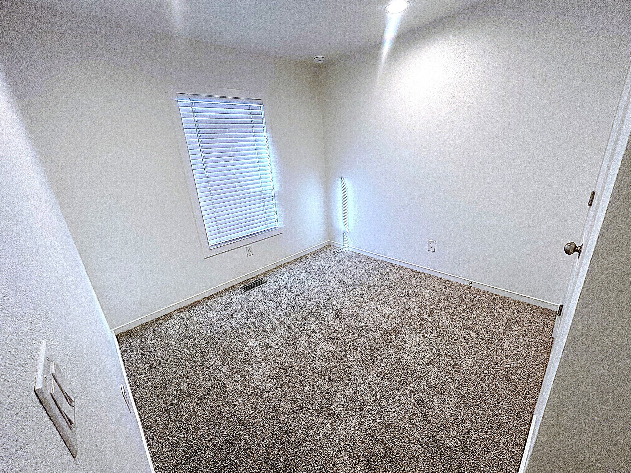 Building Photo - 2627 S Lamb Blvd