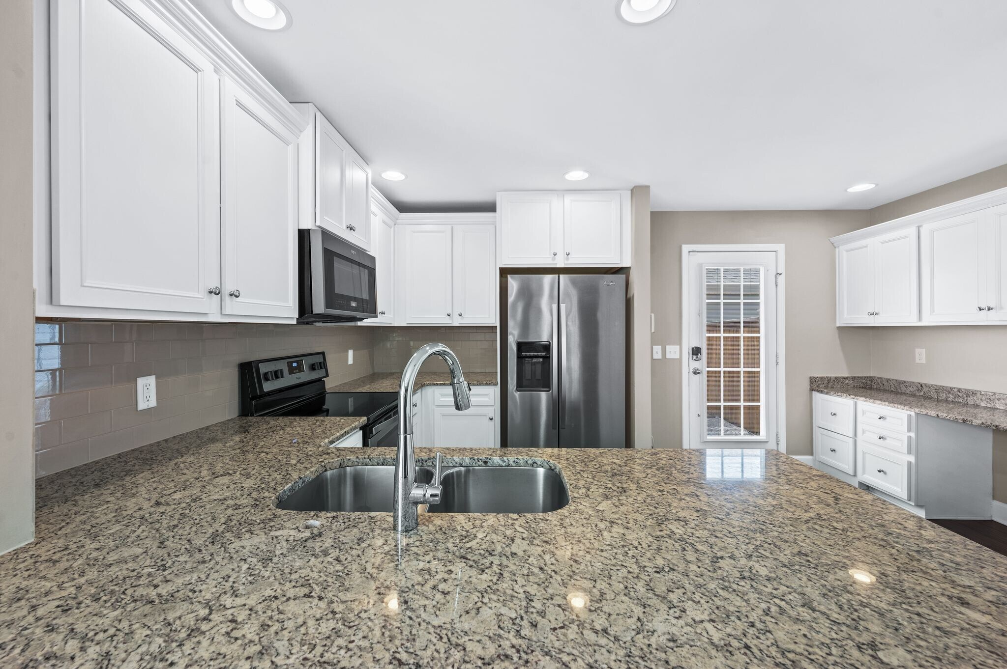 Building Photo - 1840 Riverbirch Ln