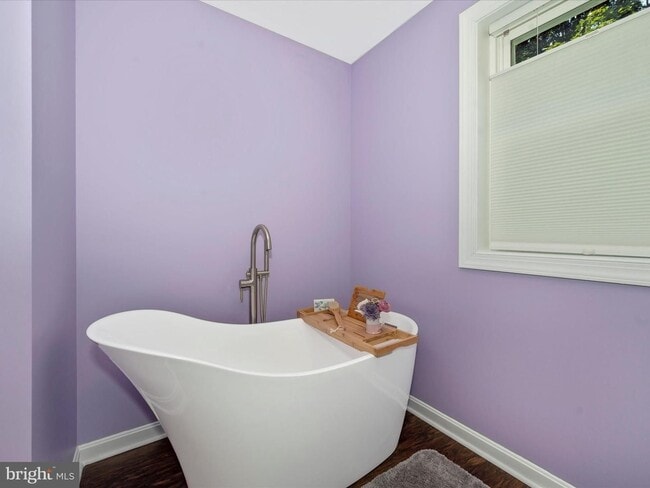 Building Photo - 413 Pangborn Blvd