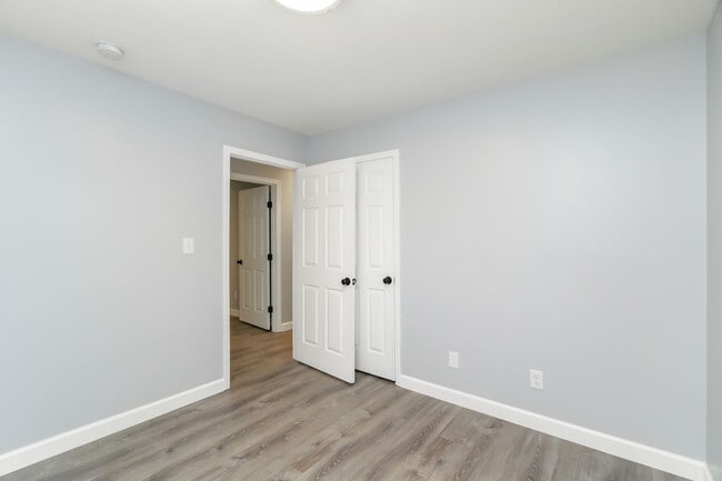 Building Photo - 1826 Tillery St NE