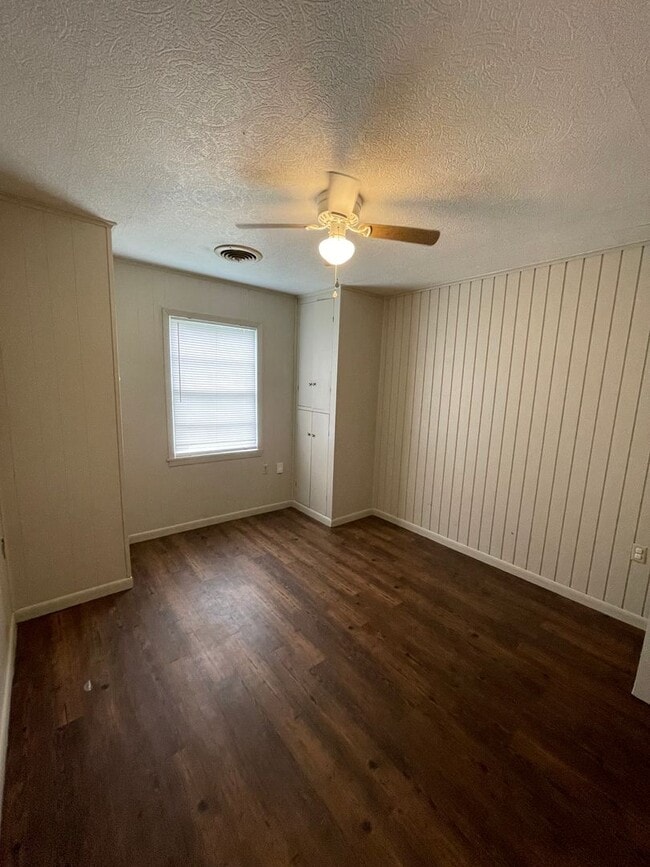 Building Photo - House For Rent in Westlake