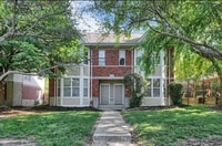 Building Photo - Central West End Gem