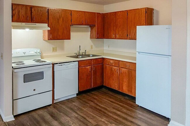 Building Photo - CAMBRIDGE POINTE