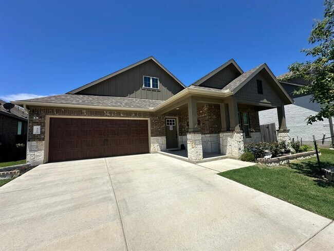 Building Photo - 311 Mangold Dr