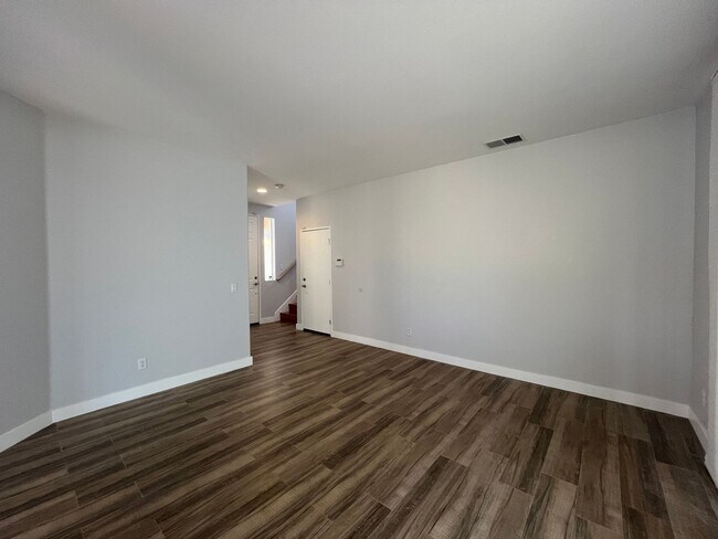Building Photo - Spacious 4-Bedroom Home in Mira Mesa – Tam...