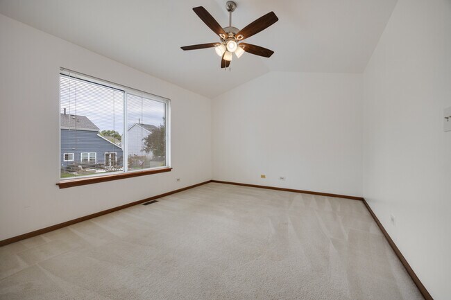 Building Photo - 1127 Ashbrook Dr