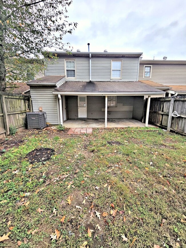 Building Photo - 3BR TOWNHOUSE FOR RENT - DECATUR SW