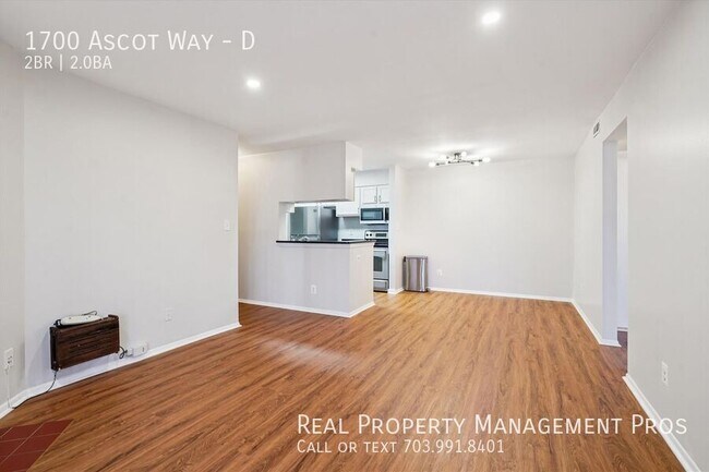 Building Photo - 1700 Ascot Way