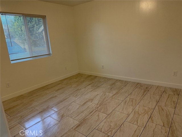 Building Photo - 5118 Lincoln Ave