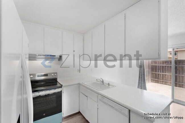 Building Photo - 5006 Greenberry Dr