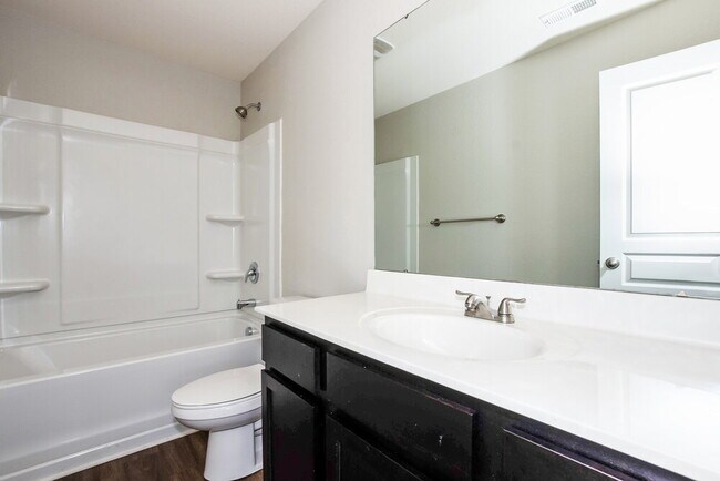 Building Photo - 4621 Montelena Dr