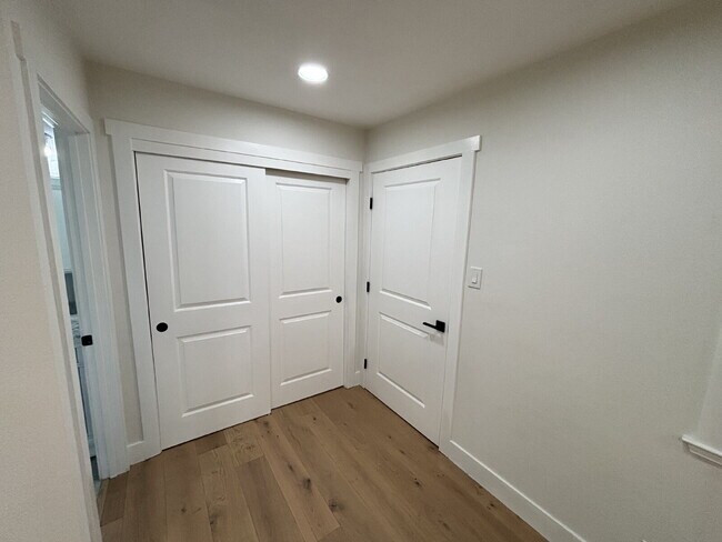 Building Photo - "Beautifully Remodeled 4-Bed Walnut Creek ...