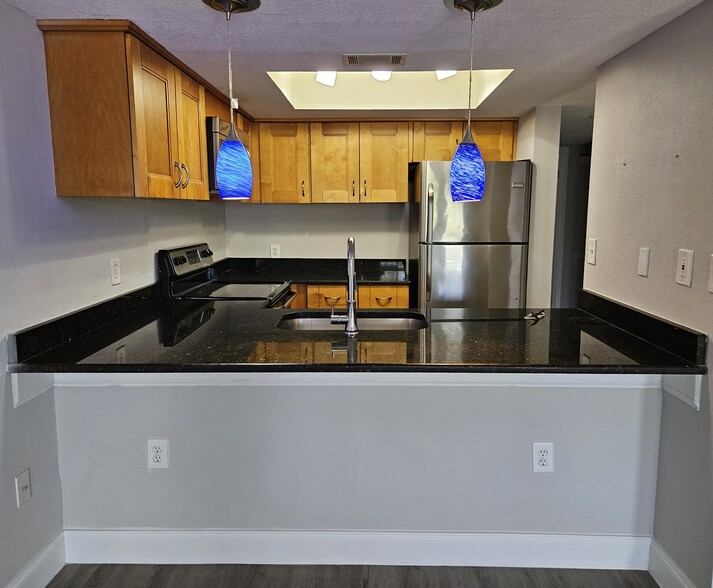 Building Photo - Westhaven Residence