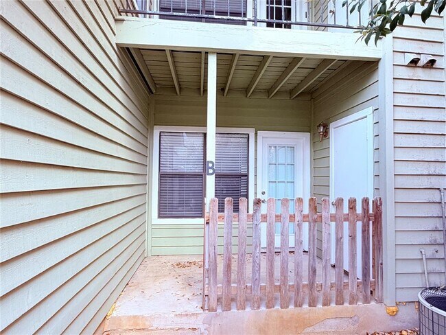 Building Photo - 8801 Schick Rd