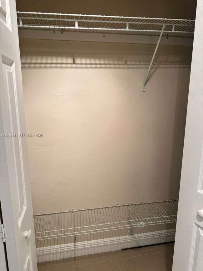 Building Photo - 3001 NW 46th Ave